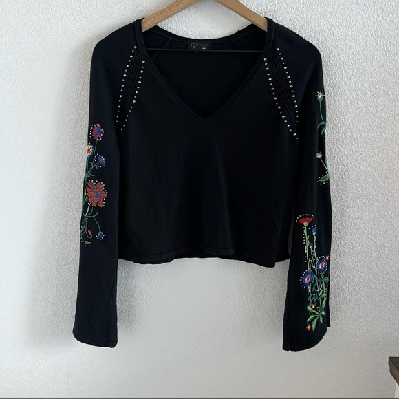 Top Shop Black Knit Bell Sleeve Embroidered and Studded Crop Boho Top US 6 - Picture 1 of 7